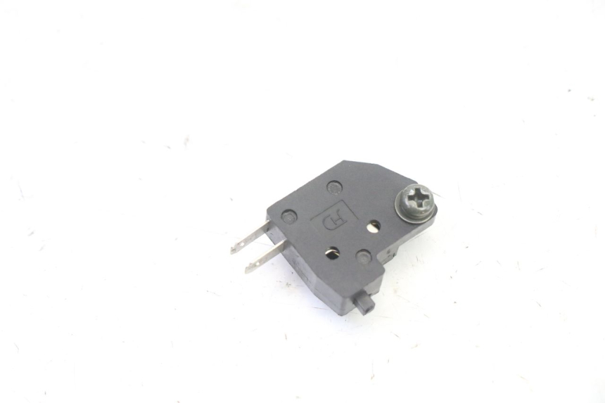 photo de INTERRUPTOR DE LUZ DE FREIO DIREITO SYM FIDDLE 3 III 50 (2014 - 2020) - Detalhe da peça