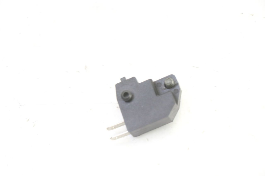 photo de INTERRUPTOR DE LUZ DE FREIO DIREITO SYM FIDDLE 3 III 50 (2014 - 2020) - Zoom do estado de desgaste