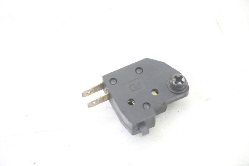 photo de INTERRUPTOR DE LUZ DE FREIO DIREITO SYM FIDDLE 125 (2008 - 2010) - Detalhe da peça