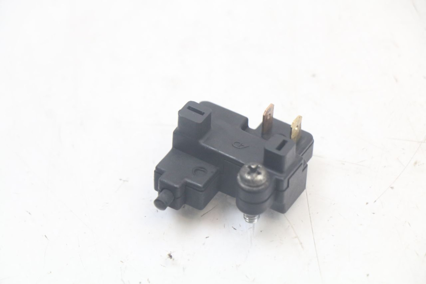 photo de INTERRUPTOR DE LUZ DE FREIO DIREITO YAMAHA FJR ABS 1300 (2006 - 2012) - Zoom do estado de desgaste