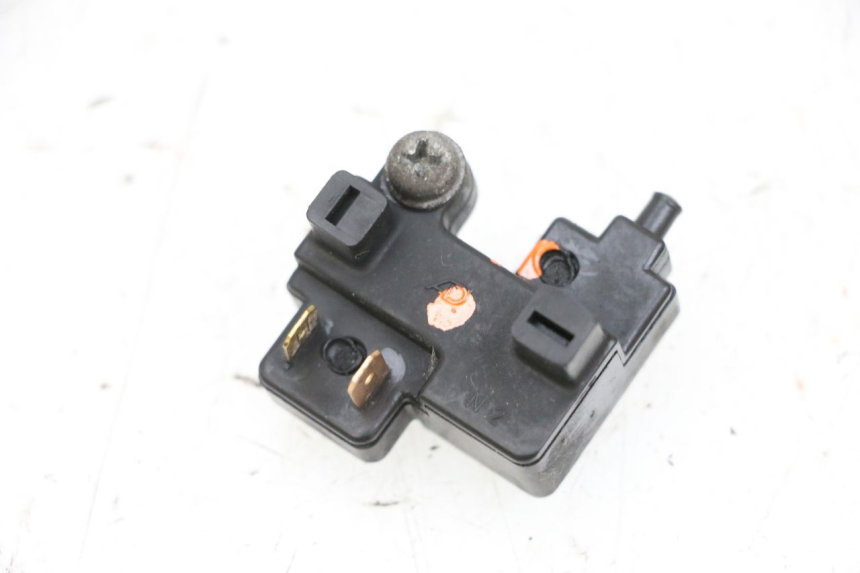 photo de INTERRUPTOR DE LUZ DE FREIO DIREITO YAMAHA FJR ABS 1300 (2006 - 2012) - Vista principal