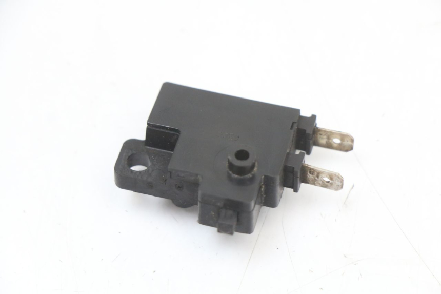 photo de INTERRUPTOR DE LUZ DE FREIO DIREITO HONDA FJS SILVER WING SILVERWING 400 (2005 - 2008) - Detalhe da peça