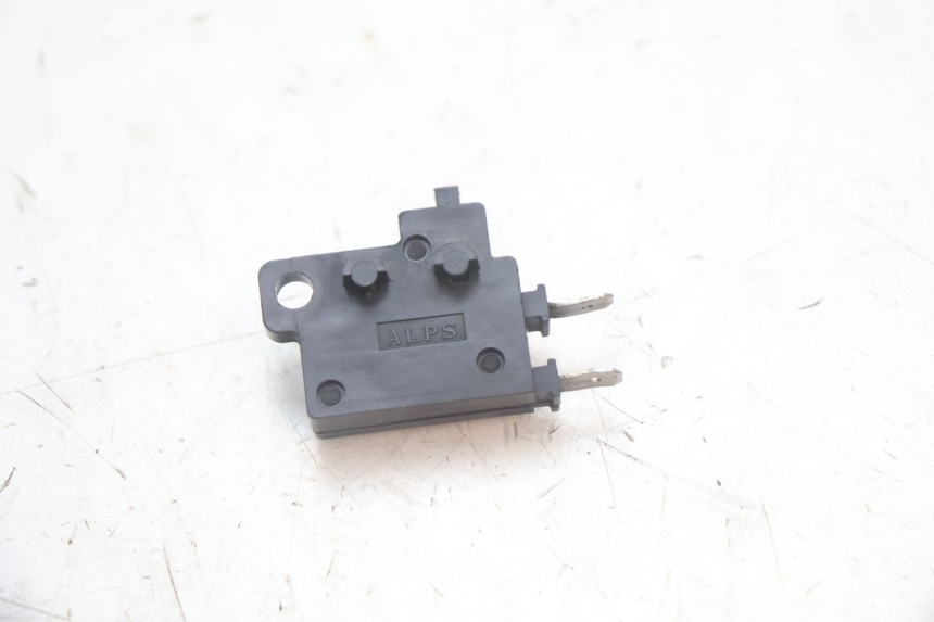 photo de INTERRUPTOR DE LUZ DE FREIO DIREITO HONDA FJS SILVER WING SILVERWING 400 (2005 - 2008) - Vista principal