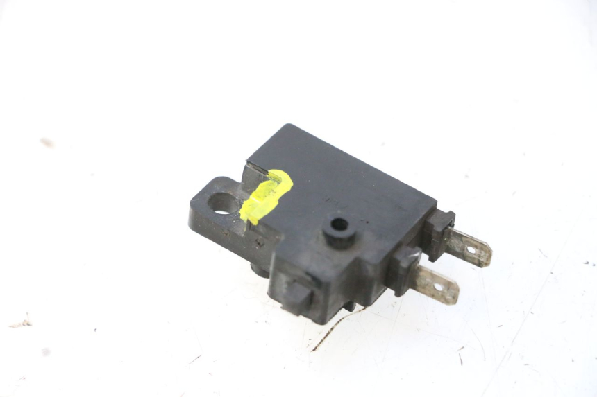 photo de INTERRUPTOR DE LUZ DE FREIO DIREITO HONDA FJS SILVER WING SILVERWING 400 (2005 - 2008) - Zoom do estado de desgaste