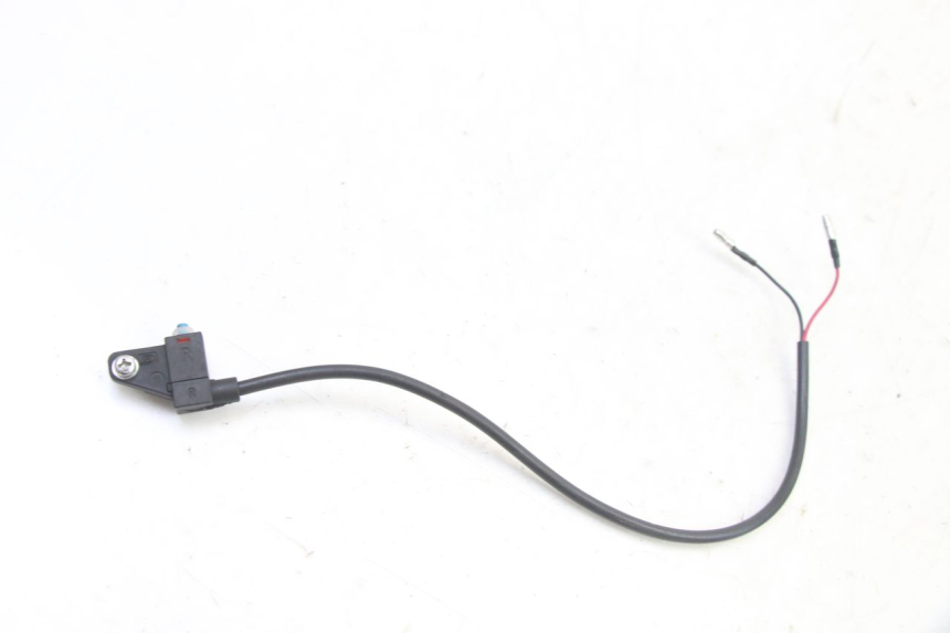 photo de INTERRUPTOR DE LUZ DE FREIO DIREITO VENESI FLY RETRO 4T 50 (2020 - 2025) - Vista principal