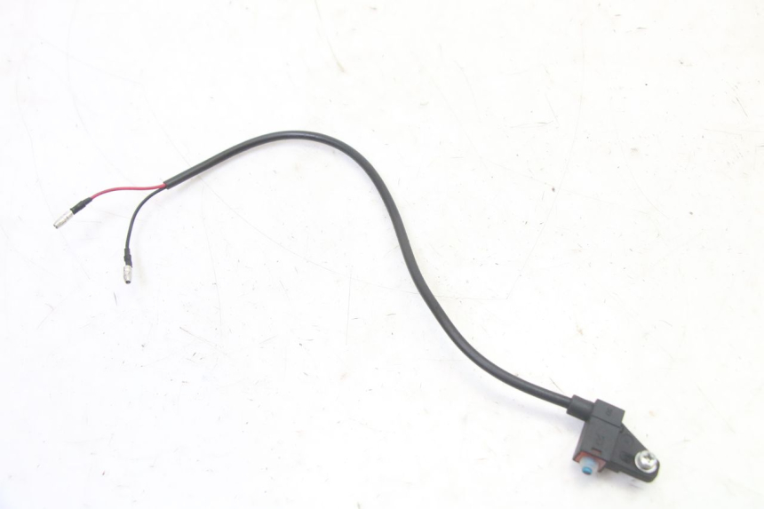 photo de INTERRUPTOR DE LUZ DE FREIO DIREITO VENESI FLY RETRO 4T 50 (2020 - 2025) - Zoom do estado de desgaste