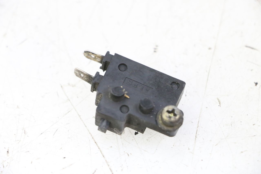 photo de INTERRUPTOR DE LUZ DE FREIO DIREITO YAMAHA FZ6 N FAZER 600 (2004 - 2006) - Vista principal