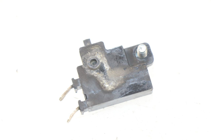 photo de INTERRUPTOR DE LUZ DE FREIO DIREITO YAMAHA FZ8 800 (2010 - 2016) - Zoom do estado de desgaste