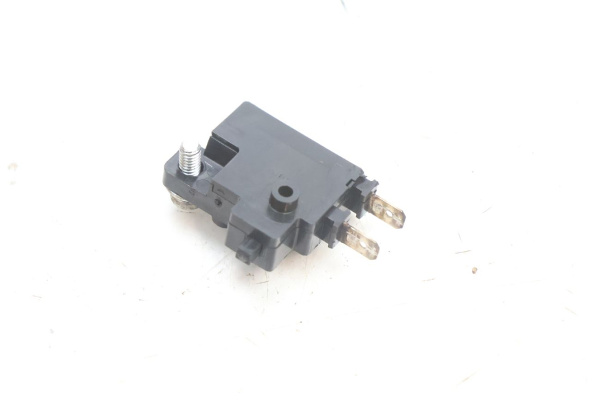 photo de INTERRUPTOR DE LUZ DE FREIO DIREITO YAMAHA FZ8 800 (2010 - 2016) - Outro ângulo de visão