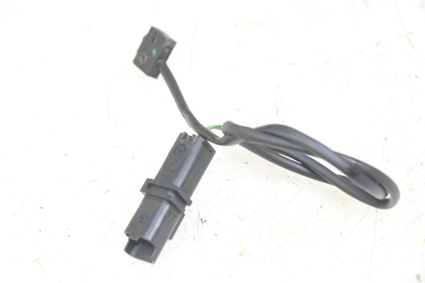 photo de INTERRUPTOR DE LUZ DE FREIO DIREITO PEUGEOT GEOPOLIS RS 125 (2007 - 2009) - Vista principal