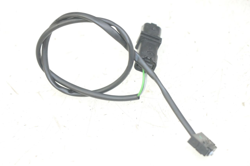 photo de INTERRUPTOR DE LUZ DE FREIO DIREITO PEUGEOT GEOPOLIS RS 125 (2007 - 2009) - Ampliação técnica