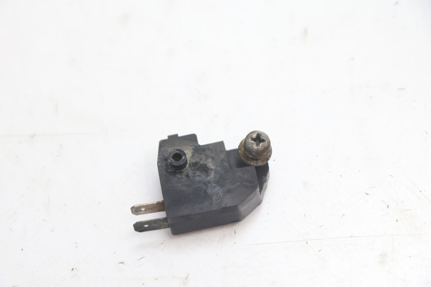 photo de CONTATO DE LUZ DE FREIO DIREITA KAWASAKI GPX F ZX750F 750 (1986 - 1990) - Vista principal
