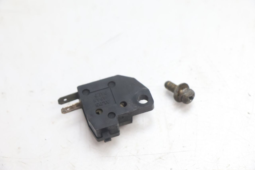 photo de CONTATO DE LUZ DE FREIO DIREITA KAWASAKI GPX F ZX750F 750 (1986 - 1990) - Zoom do estado de desgaste
