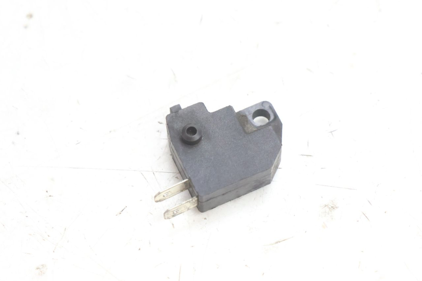 photo de CONTATOR DE LUZ DE FREIO DIREITA NECO GPX LC 2T 50 (2014 - 2018) - Zoom do estado de desgaste