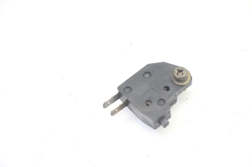 photo de INTERRUPTOR DE LUZ DE FREIO DIREITO SUZUKI GS GSE 500 (2001 - 2003) - Detalhe da peça