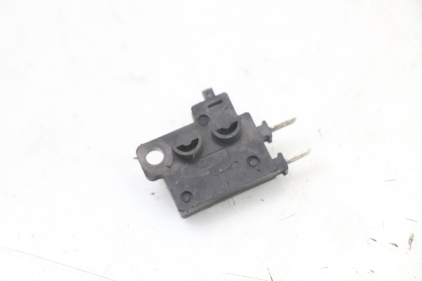 photo de INTERRUPTOR DE LUZ DE FREIO DIREITO HONDA FES S-WING SWING 125 (2007 - 2015) - Vista principal