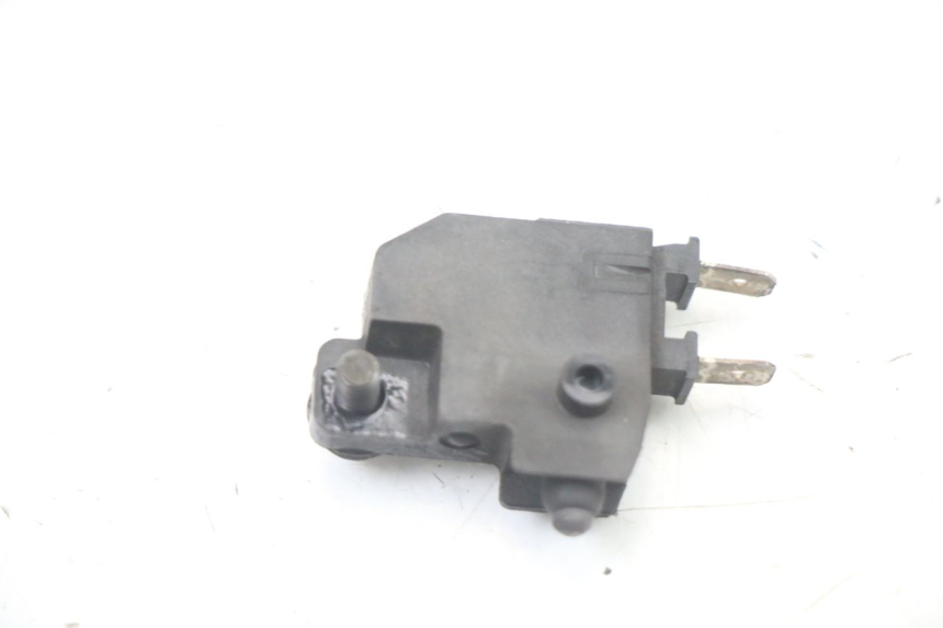 photo de INTERRUPTOR DE LUZ DE FREIO DIREITO HONDA FORZA 125 (2021 - 2025) - Outro ângulo de visão