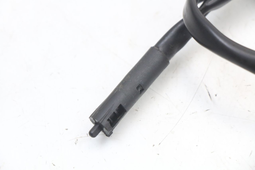 photo de INTERRUPTOR DE LUZ DE FREIO DIREITO KEEWAY HURRICANE 50 (2006 - 2019) - Zoom do estado de desgaste