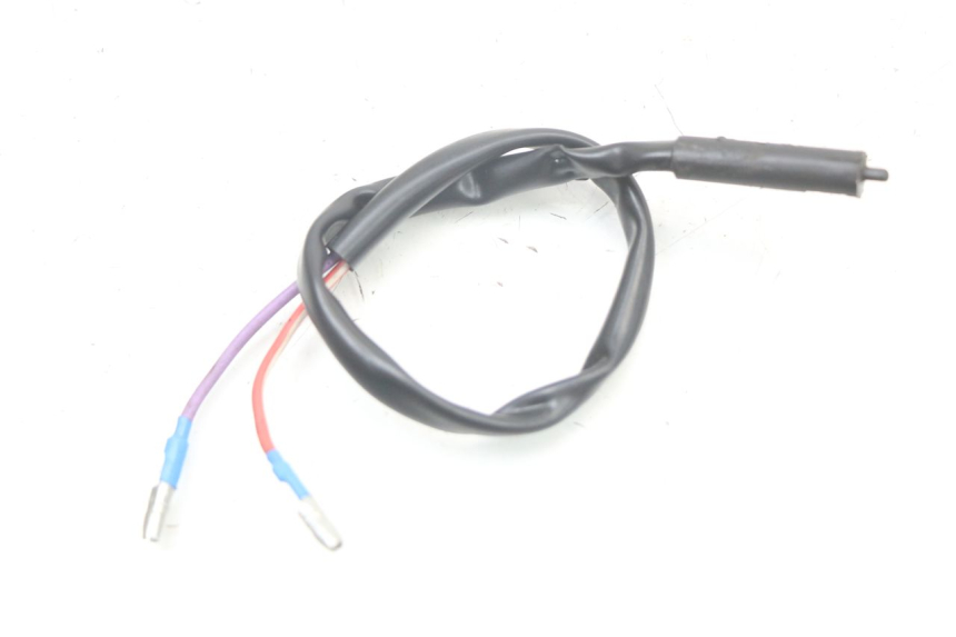 photo de INTERRUPTOR DE LUZ DE FREIO DIREITO KEEWAY HURRICANE 50 (2006 - 2019) - Outro ângulo de visão