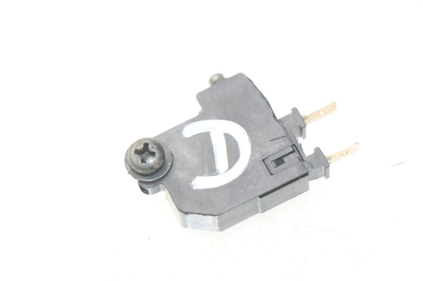 photo de INTERRUPTOR DE LUZ DE FREIO DIREITO HONDA INTEGRA NC D 750 (2016 - 2018) - Vista principal
