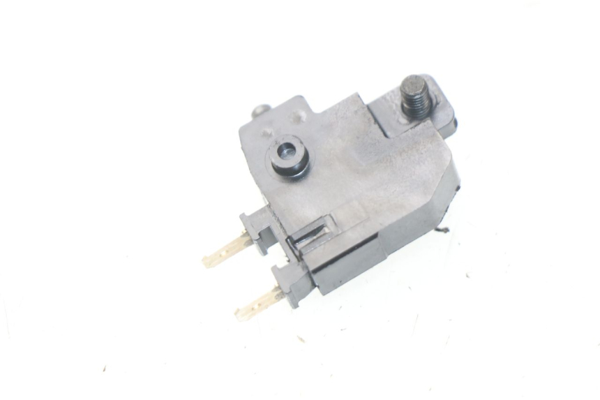 photo de INTERRUPTOR DE LUZ DE FREIO DIREITO HONDA INTEGRA NC D 750 (2016 - 2018) - Detalhe da peça