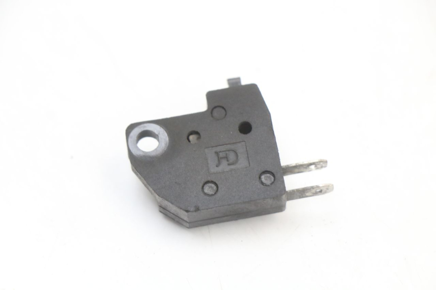 photo de INTERRUPTOR DE LUZ DE FREIO DIREITO SYM JET 14 4T 50 (2018 - 2022) - Detalhe da peça