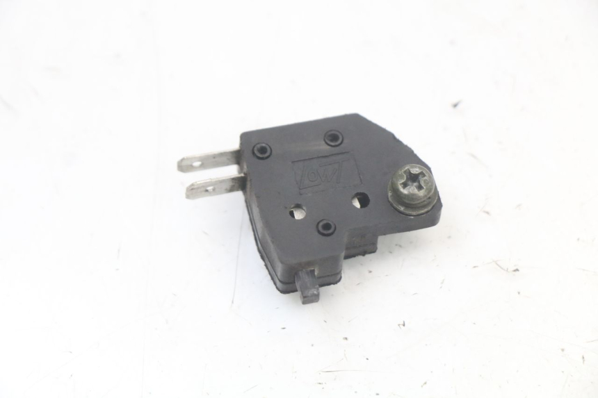 photo de INTERRUPTOR DE LUZ DE FREIO DIREITO JM MOTORS VX 125 (2022 - 2025) - Detalhe da peça