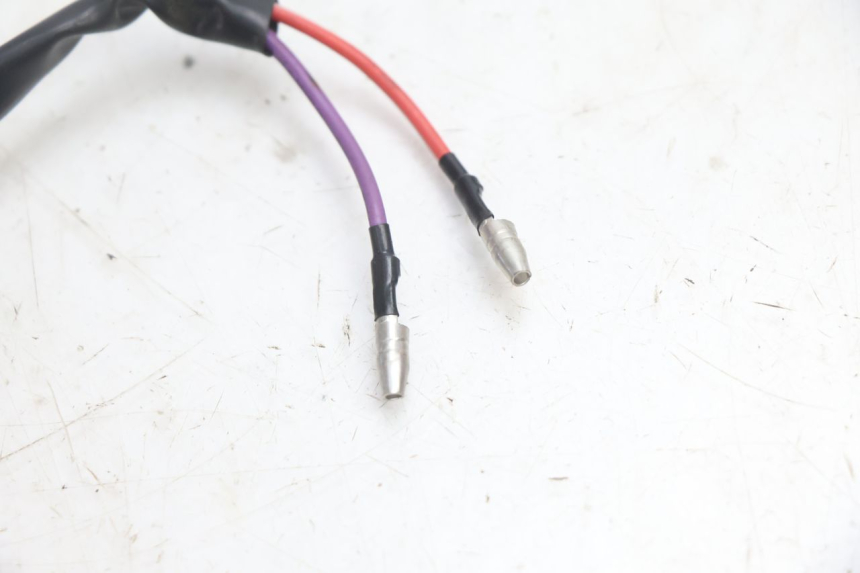 photo de INTERRUPTOR DE LUZ DE FREIO DIREITO RIDE JUMP 2T 50 (2012 - 2017) - Outro ângulo de visão