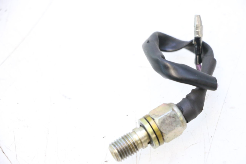 photo de INTERRUPTOR DE LUZ DE FREIO DIREITO RIDE JUMP 2T 50 (2012 - 2017) - Zoom do estado de desgaste
