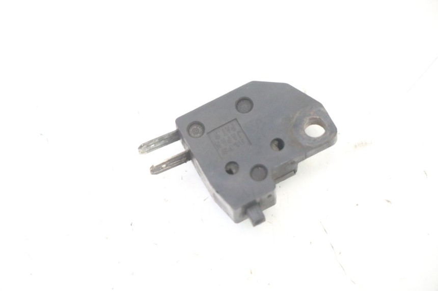 photo de INTERRUPTOR DE LUZ DE FREIO DIREITO KAWASAKI ZR7 ZR-7 S 750 (1999 - 2004) - Detalhe da peça