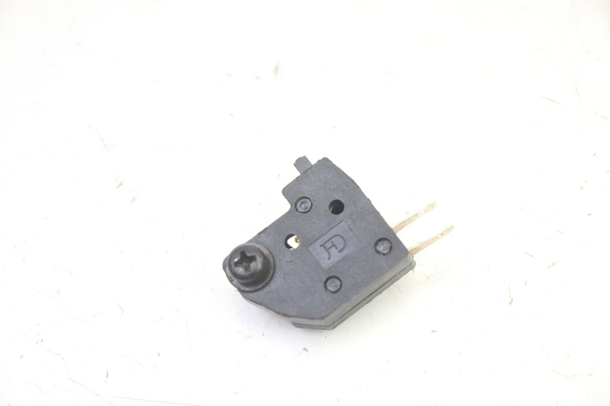photo de INTERRUPTOR DE LUZ DE FREIO DIREITO PEUGEOT KISBEE 4T 50 (2018 - 2022) - Vista principal