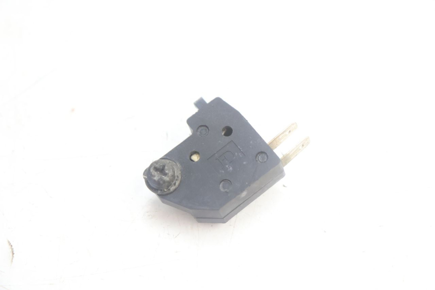 photo de INTERRUPTOR DE LUZ DE FREIO DIREITO PEUGEOT KISBEE 4T 50 (2018 - 2022) - Vista principal
