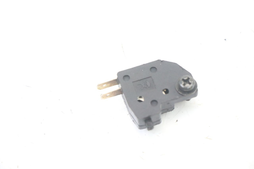 photo de INTERRUPTOR DE LUZ DE FREIO DIREITO KYMCO AGILITY 4T 50 (2005 - 2018) - Detalhe da peça