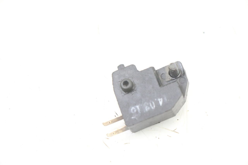 photo de INTERRUPTOR DE LUZ DE FREIO DIREITO KYMCO AGILITY 4T 50 (2005 - 2018) - Zoom do estado de desgaste