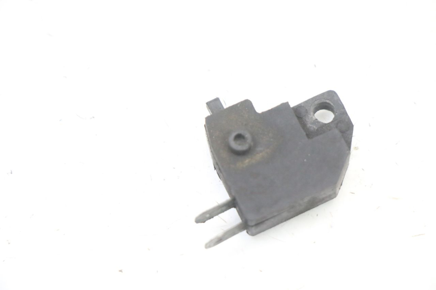 photo de INTERRUPTOR DE LUZ DE FREIO DIREITO KYMCO DINK STREET 125 (2009 - 2014) - Detalhe da peça