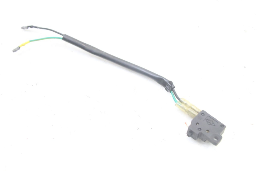 photo de INTERRUPTOR DE LUZ DE FREIO DIREITO KYMCO PEOPLE S 125 (2000 - 2008) - Zoom do estado de desgaste