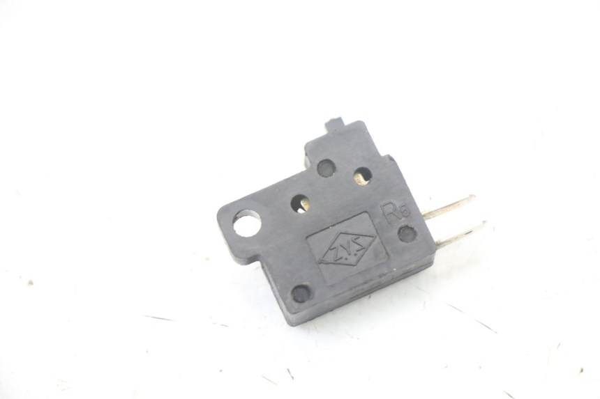 photo de INTERRUPTOR DE LUZ DE FREIO DIREITO KYMCO XCITING 500 (2007 - 2010) - Vista principal
