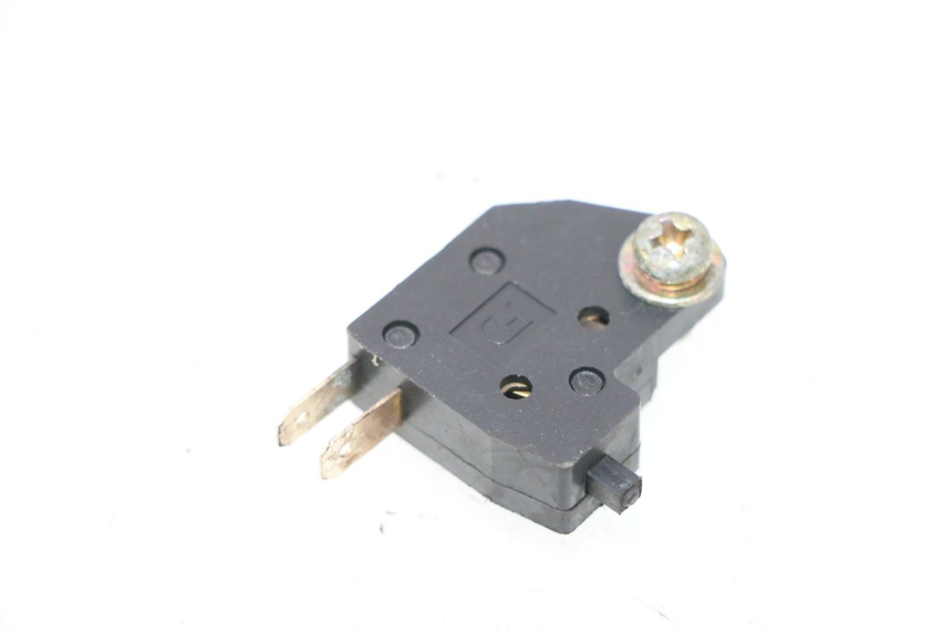 photo de INTERRUPTOR DE LUZ DE FREIO DIREITO KYMCO LIKE 125 (2009 - 2016) - Vista principal