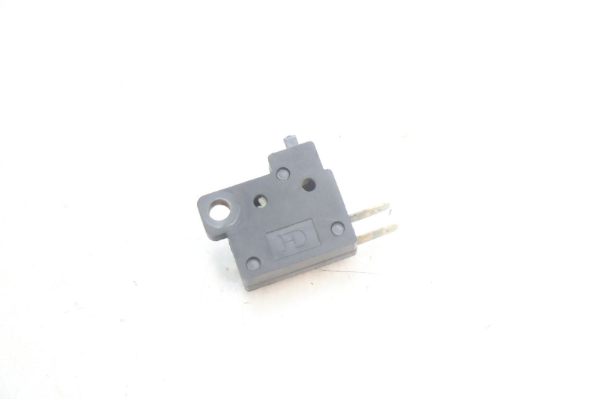 photo de INTERRUPTOR DE LUZ DE FREIO DIREITO KYMCO LIKE 125 (2009 - 2016) - Vista principal
