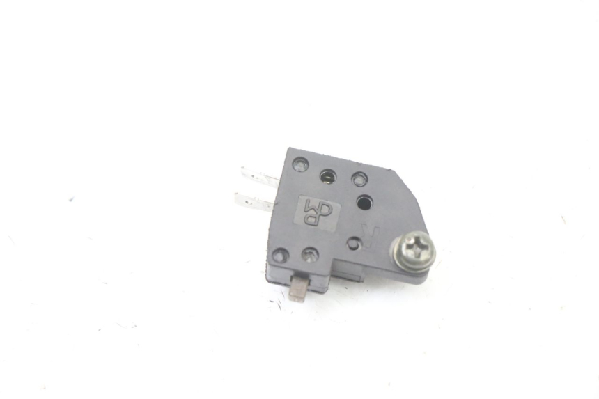 photo de INTERRUPTOR DE LUZ DE FREIO DIREITO LONGJIA SHARPY 125 (2020 - 2024) - Detalhe da peça