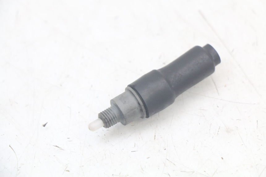 photo de INTERRUPTOR DE LUZ DE FREIO DIREITO MBK MACH G AC 50 (2002 - 2014) - Vista principal