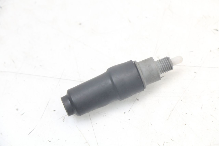 photo de INTERRUPTOR DE LUZ DE FREIO DIREITO MBK MACH G AC 50 (2002 - 2014) - Detalhe da peça