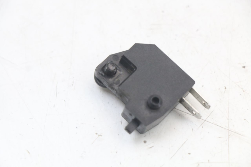 photo de INTERRUPTOR DE LUZ DE FREIO DIREITO MASAI SCRAMBLER SPORT 125 (2021 - 2025) - Outro ângulo de visão