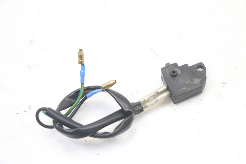 photo de INTERRUPTOR DE LUZ DE FREIO DIREITO MASH CITY 4T 50 (2018 - 2020) - Outro ângulo de visão