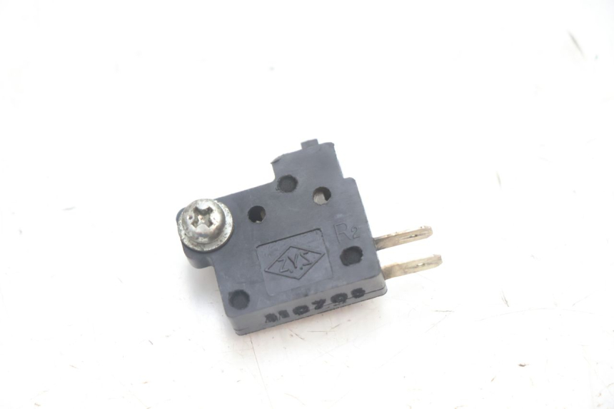 photo de INTERRUPTOR DE LUZ DE FREIO DIREITO SYM MIO 50 (2005 - 2010) - Vista principal