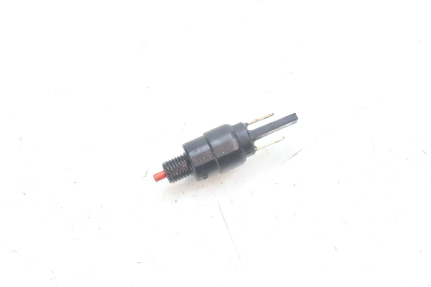 photo de CONTATO DE LUZ DE FREIO DIREITA PIAGGIO MP3 500 (2016 - 2018) - Vista principal
