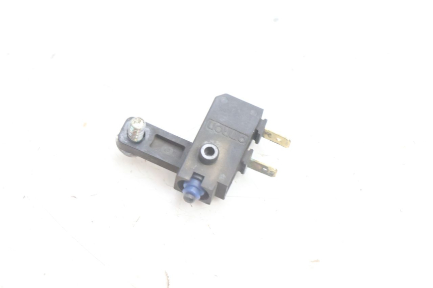 photo de CONTATO DE LUZ DE FREIO DIREITA YAMAHA N-MAX NMAX 125 (2021 - 2024) - Outro ângulo de visão