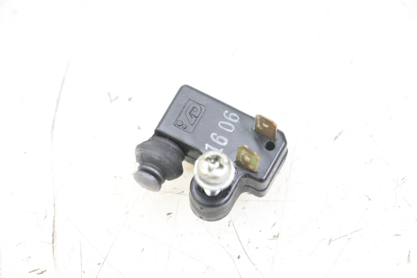 photo de INTERRUPTOR DE LUZ DE FREIO DIREITO YAMAHA NEO'S NEOS 2T EASY 50 (2013 - 2016) - Vista principal