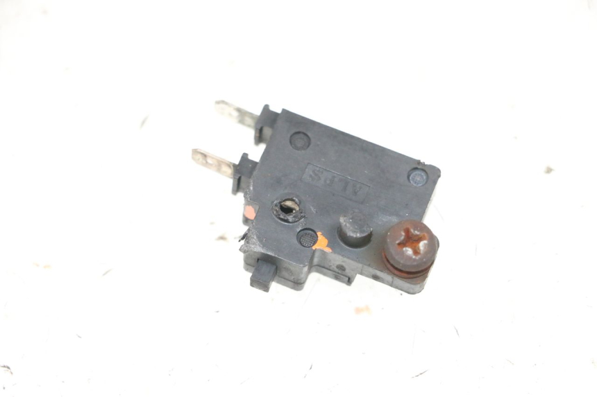 photo de INTERRUPTOR DE LUZ DE FREIO DIREITO HONDA NSR R 125 (1994 - 2003) - Vista principal