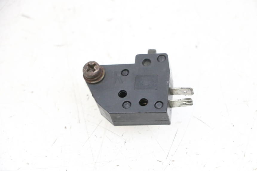 photo de INTERRUPTOR DE LUZ DE FREIO DIREITO JM MOTORS OLDIES 4T 50 (2010 - 2020) - Vista principal
